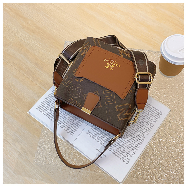 Nuove borse Borse da donna Borse a secchiello Moda Stile caldo Grandi borse a mano con lettere Borse da strada Grande capacità Borsa a tracolla singola_voghion.com