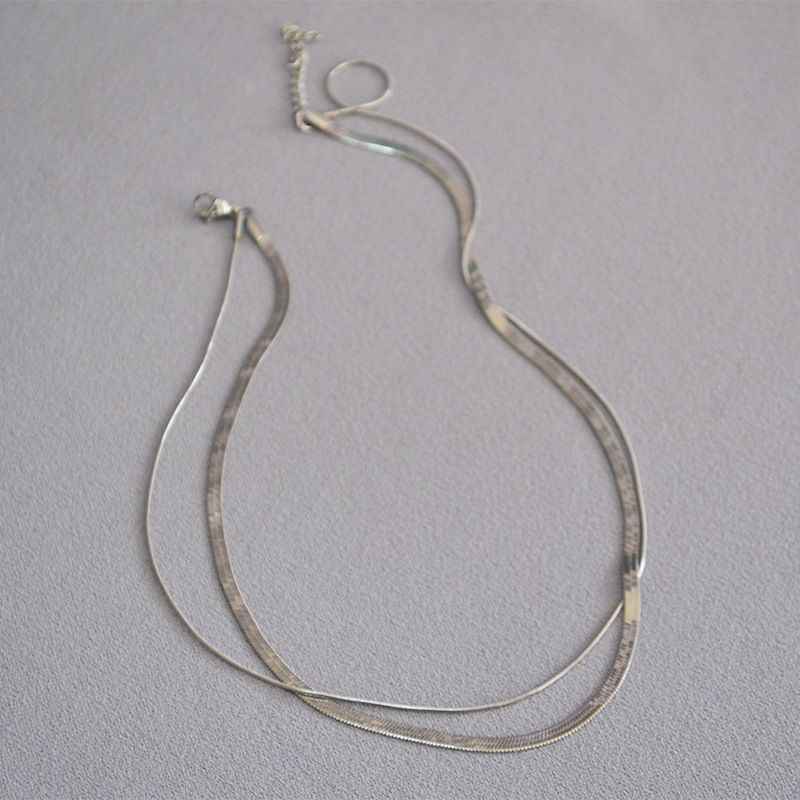 INS Japanese, Korean, Autumn And Winter Popular Simple Snake Bone Blade Double Layered Layered Strap Elegant Short_voghion.com