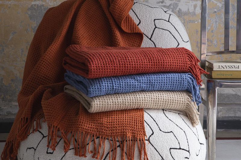 Aksu Brighton Collection Waffle TV Blanket 130x170 Beige_voghion.com
