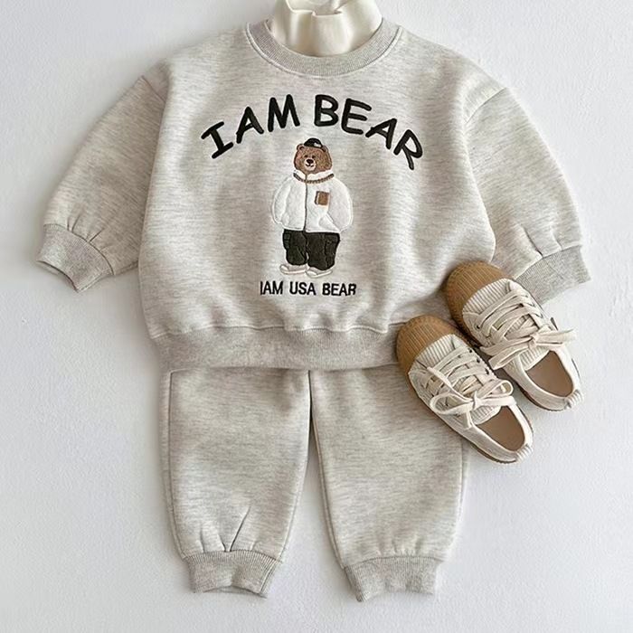 Madre e bambini Bambini Bambino Comodo Versatile Tuta Più Velluto Orso Alla Moda Top E Pantaloni Bambini Abbigliamento Tuta_voghion.com
