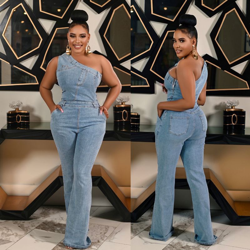 Abbigliamento da donna, spalla obliqua, vita stretta, tuta in denim lavato elastico sottile, pantaloni svasati_voghion.com