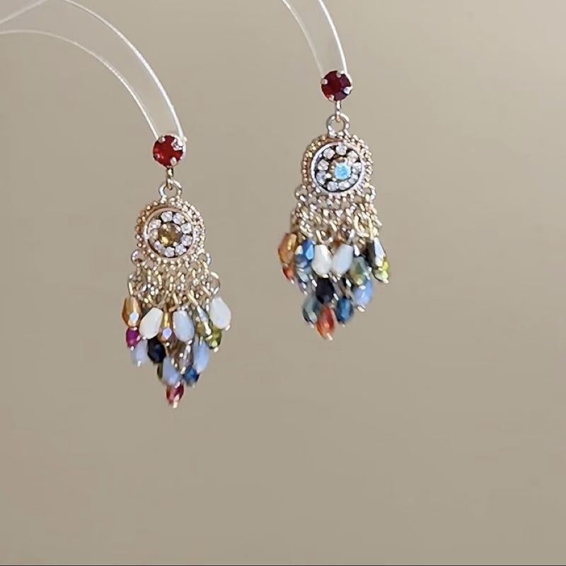 Orecchini versatili di alta moda di lusso con nappa di cristallo e fiore di diamanti intarsiati con ago d'argento_voghion.com