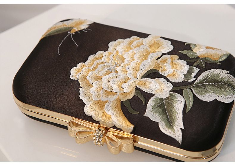 New Dinner Butterfly Embroidered Cheongsam Evening Dress Bag_voghion.com