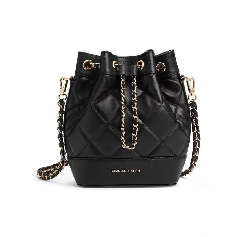 Borsa a tracolla versatile di alta moda da donna, borsa a secchiello con catena di diamanti di Xiao C, modello 2024_voghion.com