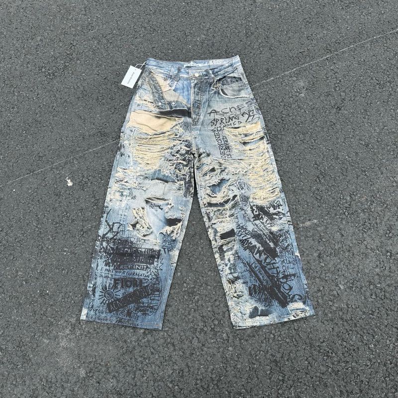 „Postapokalyptische Arbeitskleidung – AC-130 Distressed Jeans (schlammgefärbt und wischfest für Underground-Plattenläden und verlassene Fabriken)“_voghion.com