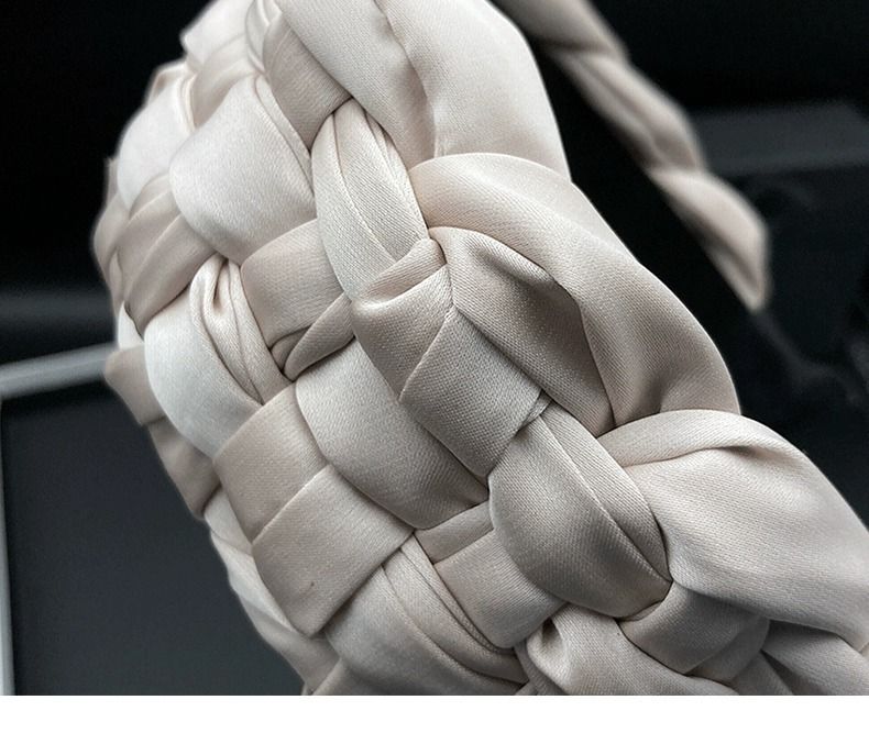 Nuove fasce per capelli intrecciate in raso estive, accessori per capelli leggeri e di lusso, con teschio alto_voghion.com