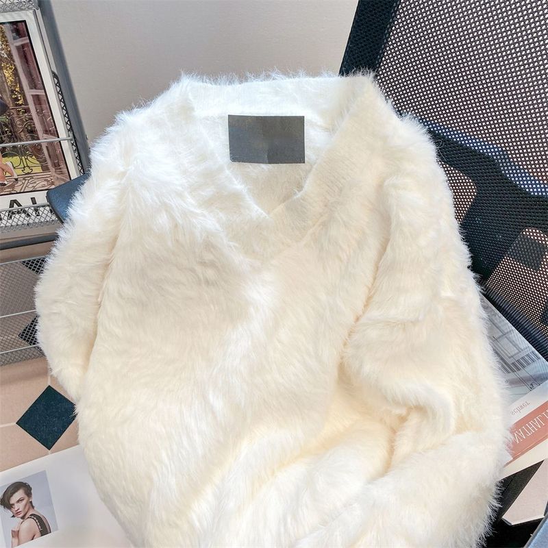 Pull luxueux en fourrure de vison à col en V pour femme – Tricot d'hiver ultra doux et confortable à poils longs et moelleux, tenue décontractée élégante_voghion.com