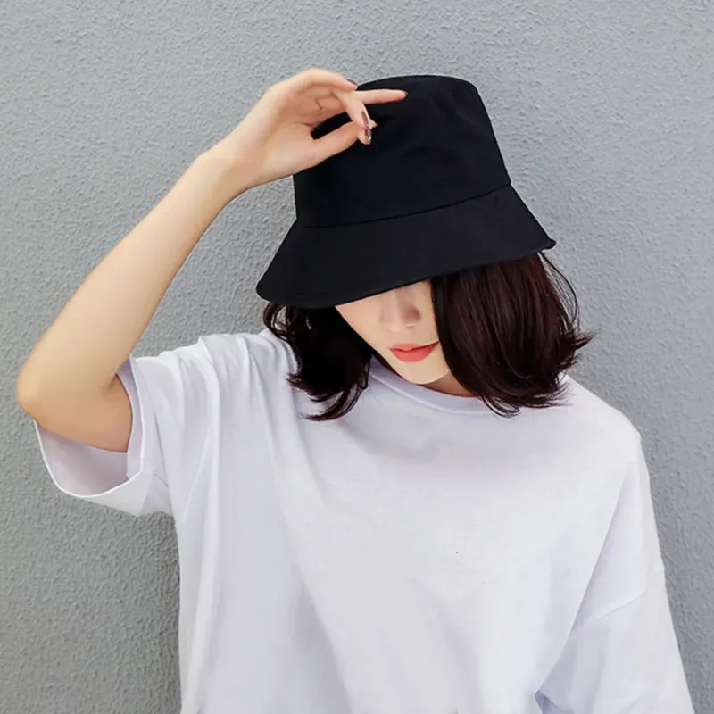 Uudet tulokkaat mustavalkoiset yksiväriset unisex-lippalakit hiphop-koristeet miehille ja naisille kesällä panamahattu ranta-aurinko kalastushattu_voghion.com