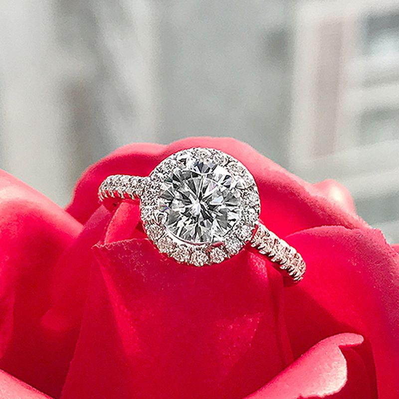 Jin Jiahua Round Moissanite Internet Celebrity Live Luxury Cluster Zircon Wedding Ring_voghion.com