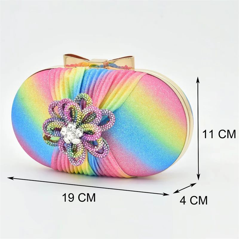 Sandali con tacco a spillo decorativi con applicazione tridimensionale con borsa da sera per banchetti con design alla moda dello stesso colore_voghion.com