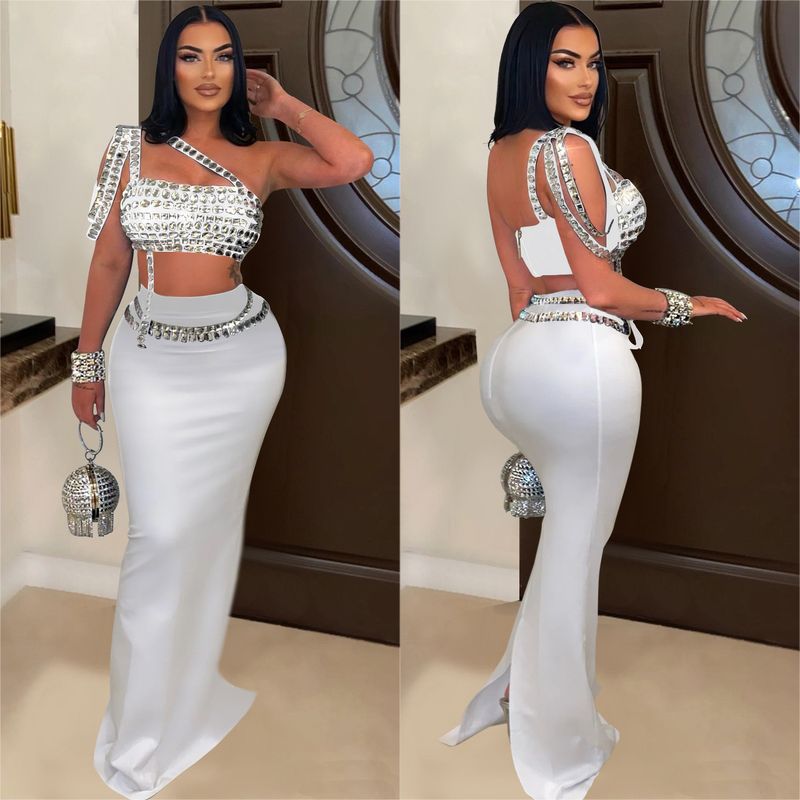 Damenbekleidung Neue einfarbige Bauchnabel-freie Hot Diamond Off Shoulder Tube Top Weste Halblanger Rockanzug_voghion.com