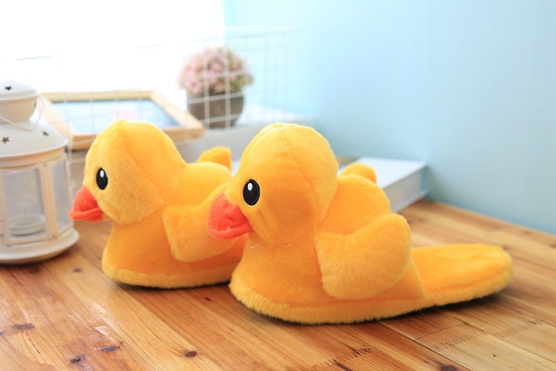 Autumn And Winter Hong Kong Couple Big Slippers Cute Plush Little Yellow Duck Doll Home Bag With Cotton Shoes Wholesale_voghion.com