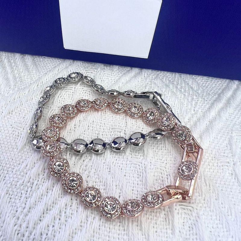 Charming And Dazzg Roman Round Button Full Dia Bracelet_voghion.com