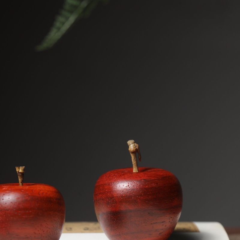 Small Leaf Red Sandalwood Carved Handheld Piece Home Living Room Decoraion Peace Frui Craf Ornamen Opening_voghion.com
