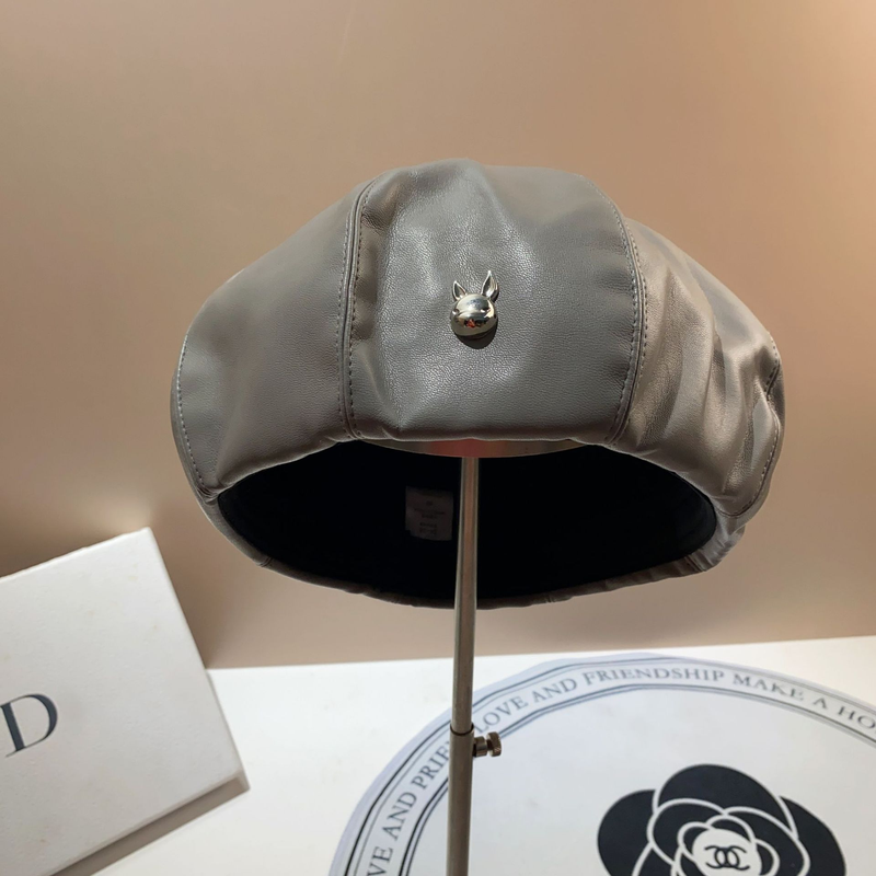 Autumn and Winter New Leather Beret Korean Edition Sweet Cool Rabbit PU Painter's Fashionable Age reducing Versatile_voghion.com