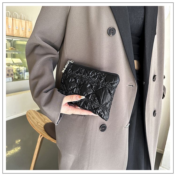 2024 new handheld wallet, embroidered diamond grid small bag, cute and versatile spare wallet, lightweight cloud card bag_voghion.com