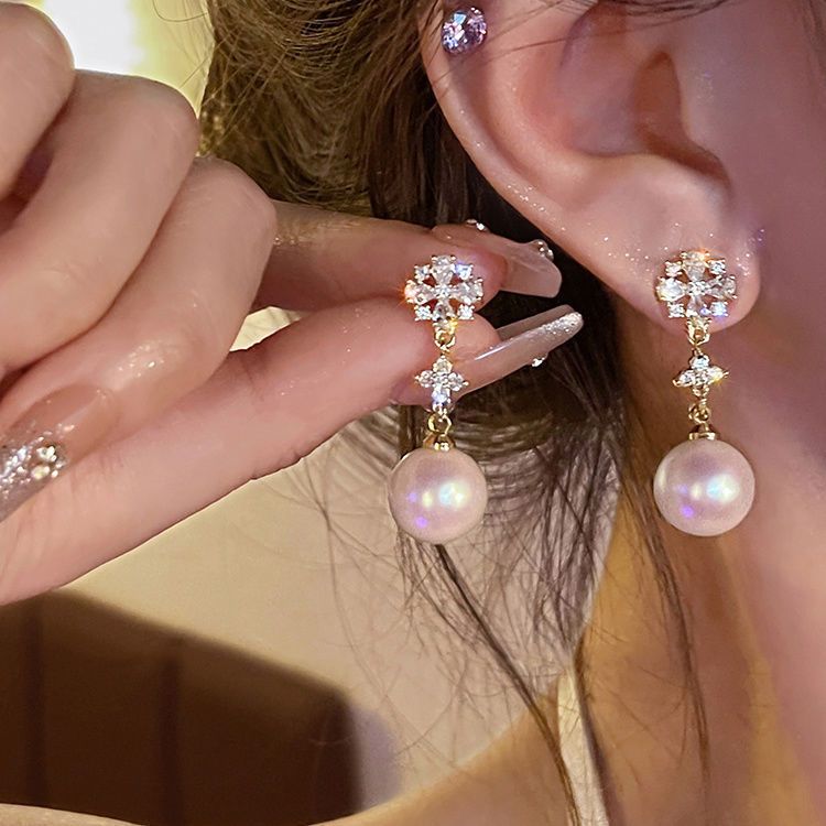 ins Style Simple Silver Needle Versatile Earrings Light Luxury Commuter Metal Circle Earrings Women's High-end Earrings_voghion.com