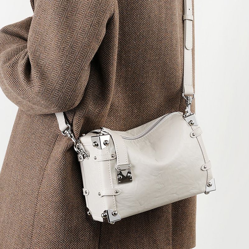 2025 Naisten nahkalaukku, Soft Box Head Layer Crossbody -laukku_voghion.com