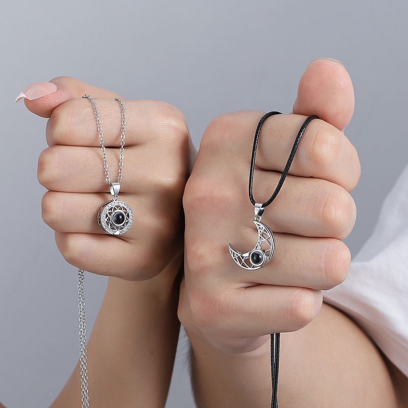 2 pieces/ computer. Magnetic couple necklace, 100 languages, projection of "I love you", sun, moon, heart, light magnet,_voghion.com