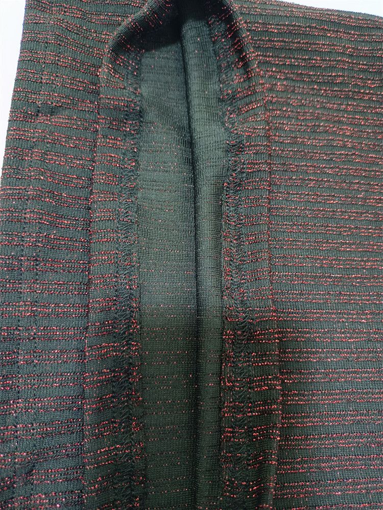 Roupas femininas macacão de seda dourada e prateada com pernas largas e decote em V profundo e reto brilhante_voghion.com