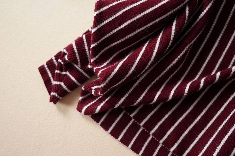 ragazza Autunno Inverno Nuovo Maglione a pipistrello a righe verticali da donna Top DJ-9990 Moda_voghion.com