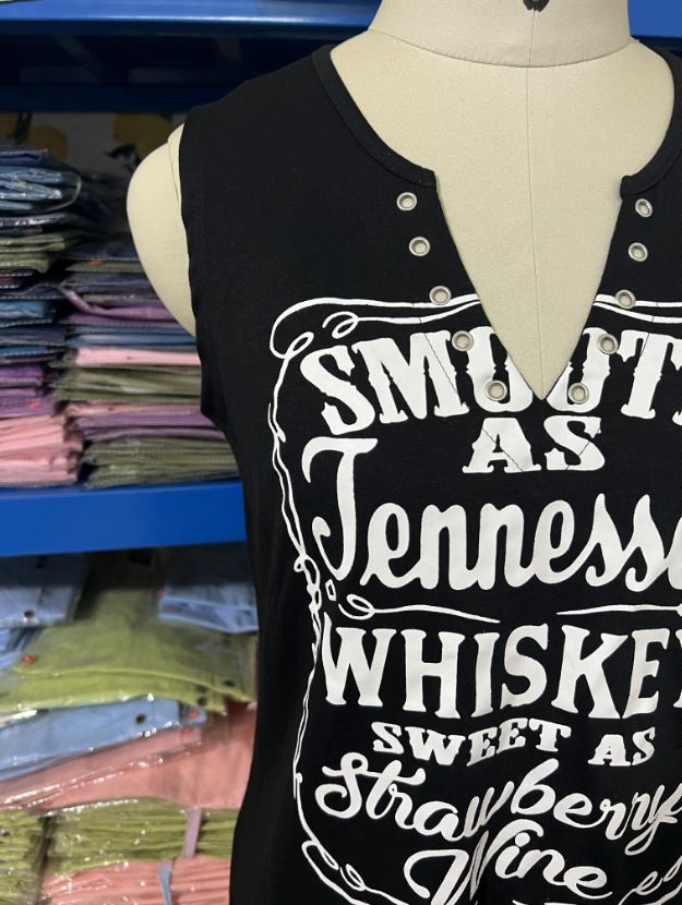 Women's clothing trade women's small vest hot-selling interesting letter printing fashion V-neck sleeveless T-shirt_voghion.com