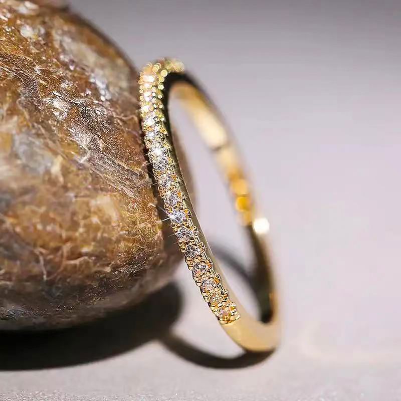 Anello da donna minimalista e alla moda con micro zirconi intarsiati, regalo personalizzato per l'indice, Internet_voghion.com