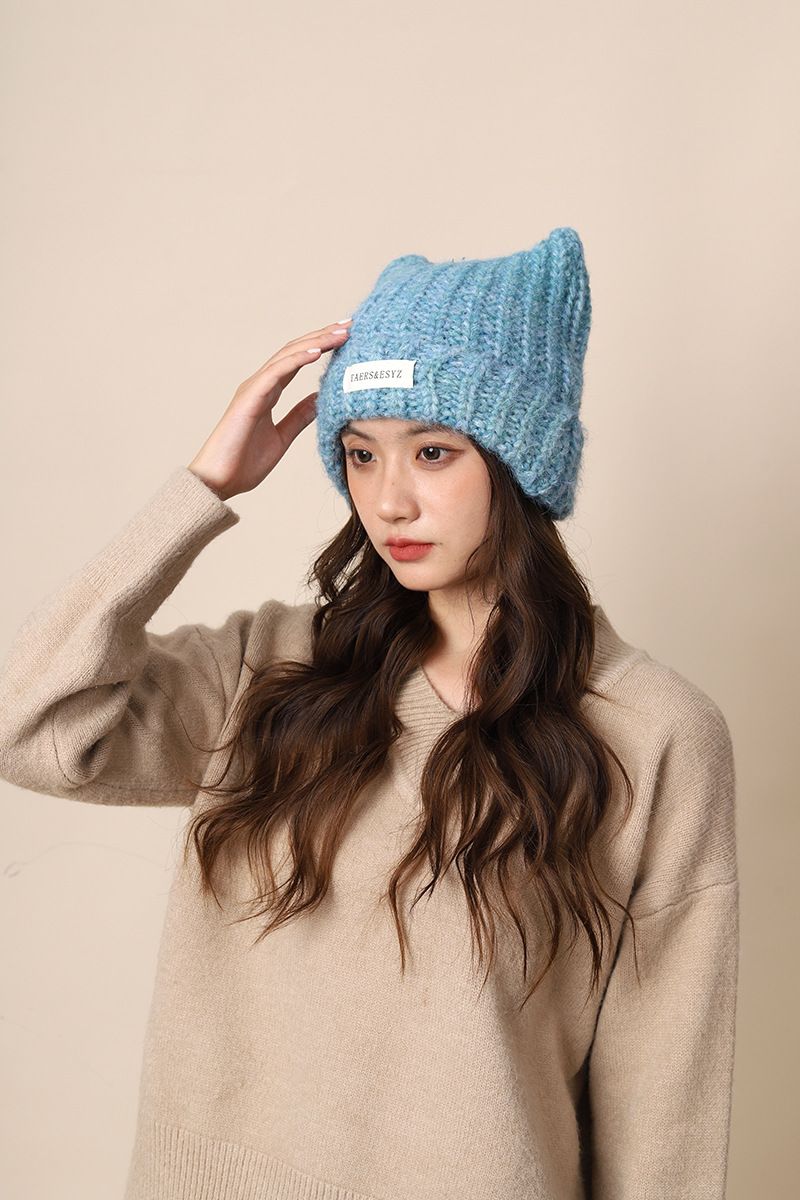 Versione coreana di Abifeng, cappello da donna in lana lavorata a maglia con gradiente di gatto, in autunno e inverno, calda protezione per le orecchie, cappello freddo per_voghion.com