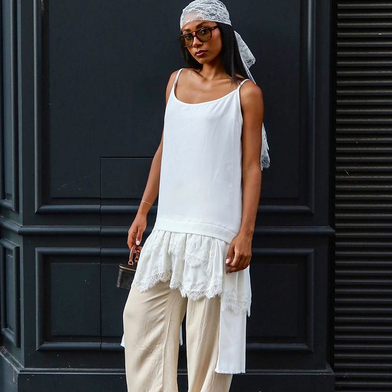 2025 Autumn Winter New White Lace Strap Short Dress Design Sense Elegant Fashion Casual Cross-Border Commuting_voghion.com