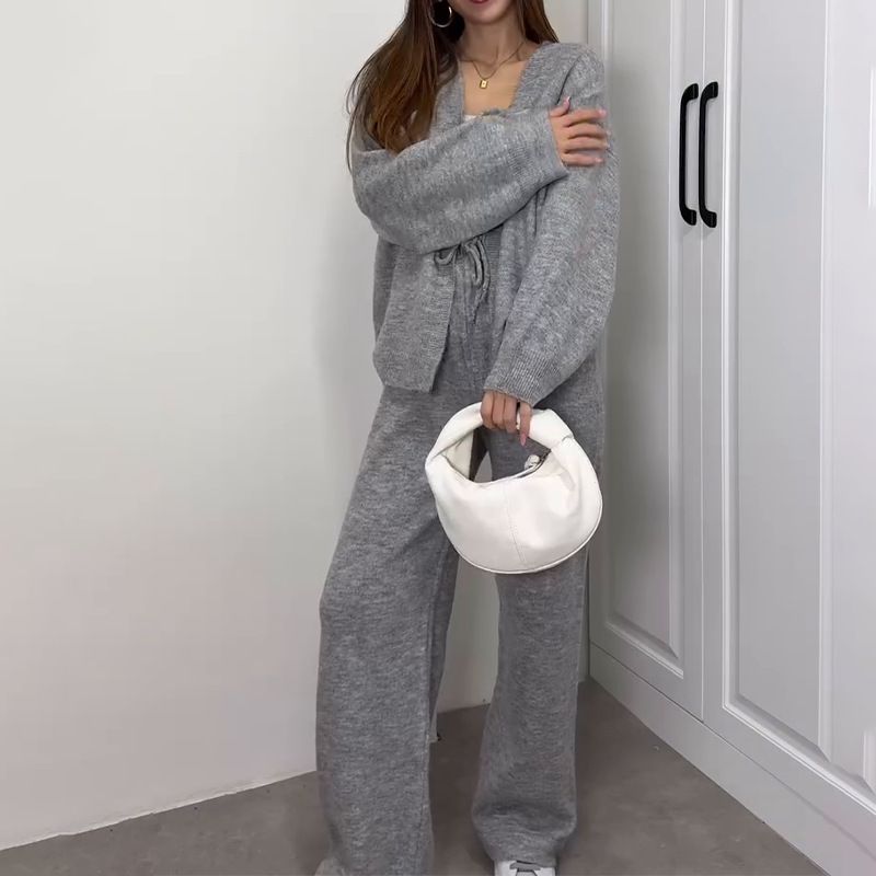 Lässiges, elegantes Outfit-Set für Damen – Strickjacke mit V-Ausschnitt und hoch taillierte Hose mit weitem Bein (7 Farben, Übergrößen geeignet)_voghion.com