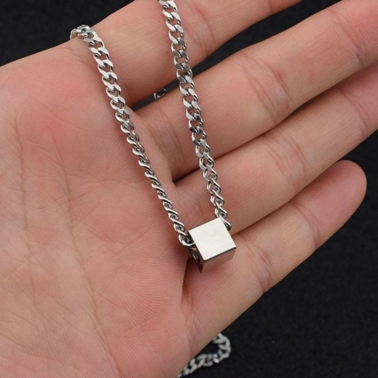【Non-Fading】Wang Yibo Same Style High-End Square Necklace For Men And Women Trendy Hip-Hop Niche Personality Versatile_voghion.com