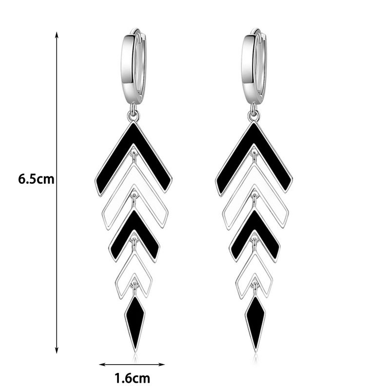 Yamaler 1 Pair Pendant Personality Black White Contrast Color Long Tassel Hoop Earrings Jewelry Accessory_voghion.com