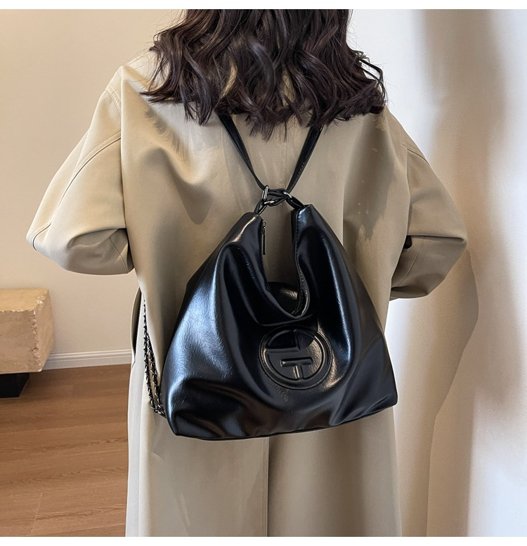 2024 Light Luxury Creative Women's New Cool And Trendy Saddle Bag Fashion Large Capacity Shoulder Bag Solid Color Handbag_voghion.com