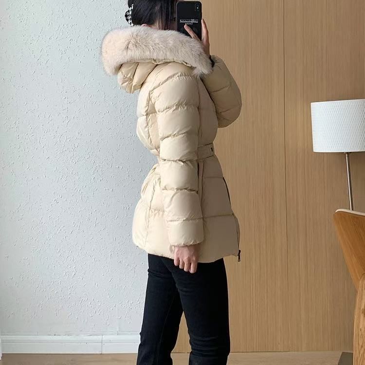 Women's Fox Fur Trim Short Down Jacket With Slim Fit & Waist Snatching Design, Lightweight Luxury White Duck Feather Coat_voghion.com