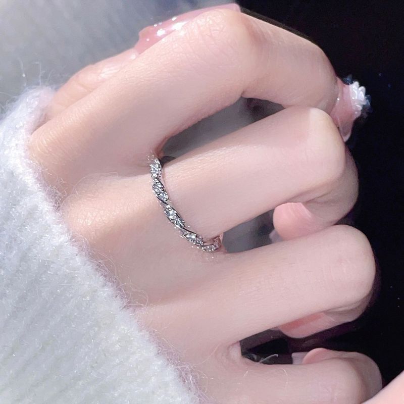 Ring ins niche 2024 new high appearance, simple temperament, adjustable plain ring_voghion.com