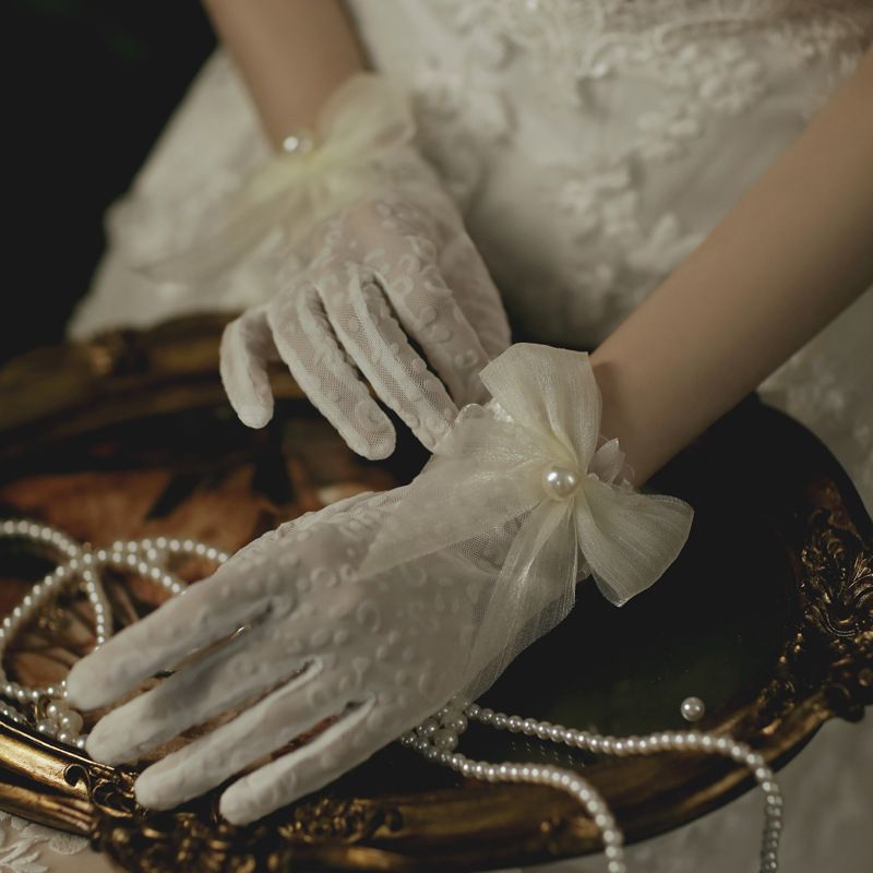 Unisex Bridal lace wedding gloves Milky white short bag five fingers short bow pearl everyday photo_voghion.com