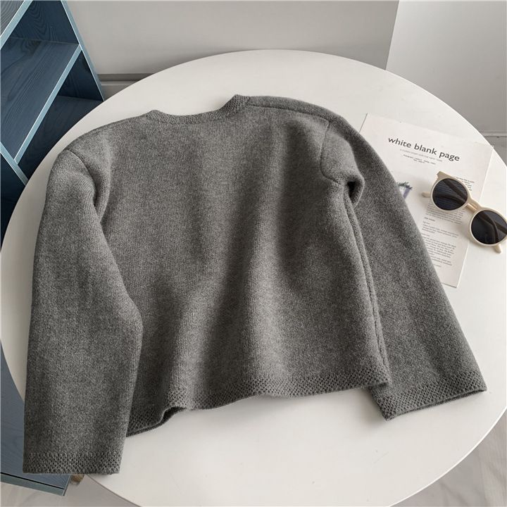 Cardigan in maglia grossa con bottoni dorati e doppie tasche – Maglione oversize con scollo a V e apertura frontale in crema/grigio/nero (XS-3XL)_voghion.com