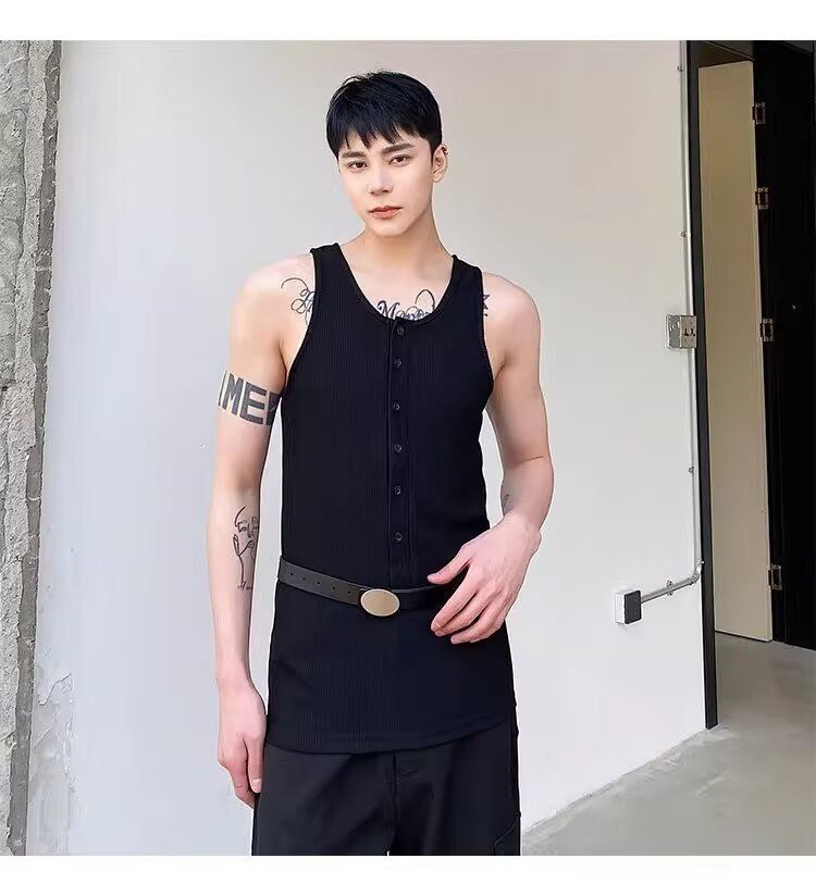 Sommer personalisierte Nische enge elastische Weste für Männer, trendiges einfarbiges Schnallendesign, ärmelloses Leibchen_voghion.com