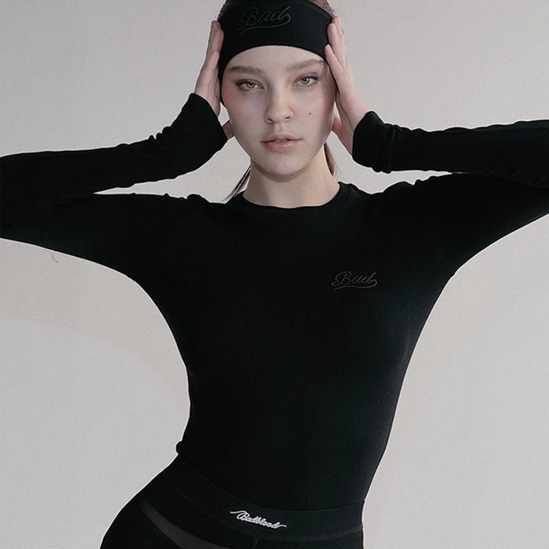 Retro Off-Shoulder T-Shirt Women's Long Sleeve Slim Fit Cropped Top American Vintage Style Basic_voghion.com