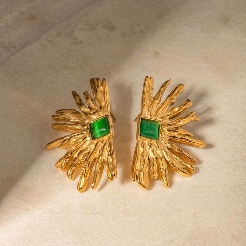 Instagram-Ohrringe aus Titanstahl in Gold mit einzigartigem Design und rotem Katzenaugenstein, halbrund und sonnenförmig_voghion.com