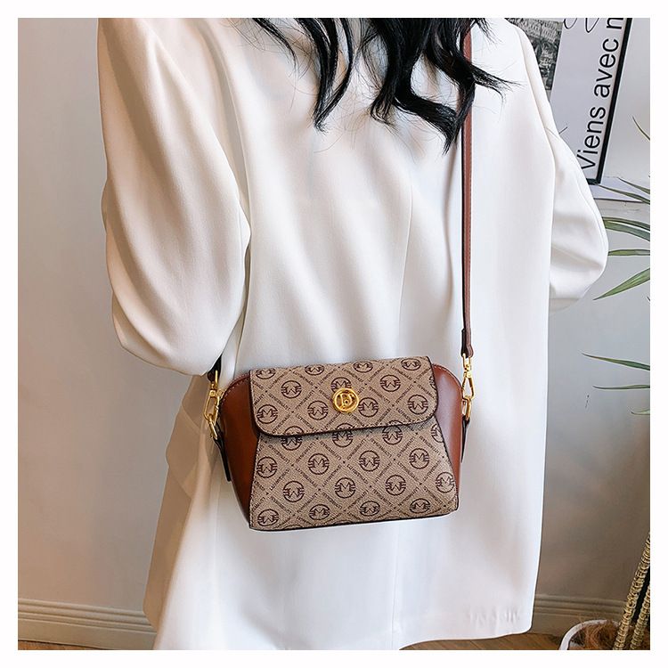 French printed handbag for women 2024, new women's simple and lightweight small square one shoulder crossbod bag,_voghion.com
