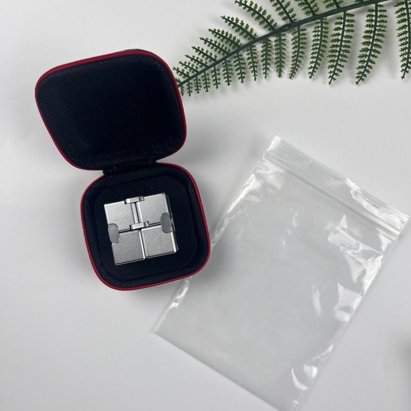Rubik's Cube illimité en alliage d'aluminium, outil de décompression, jouet créatif, bloc de poche à rabat_voghion.com