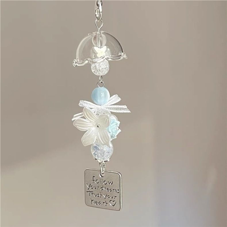 Handgemaakt windgong-ornament in de vorm van een kwallenvis_voghion.com