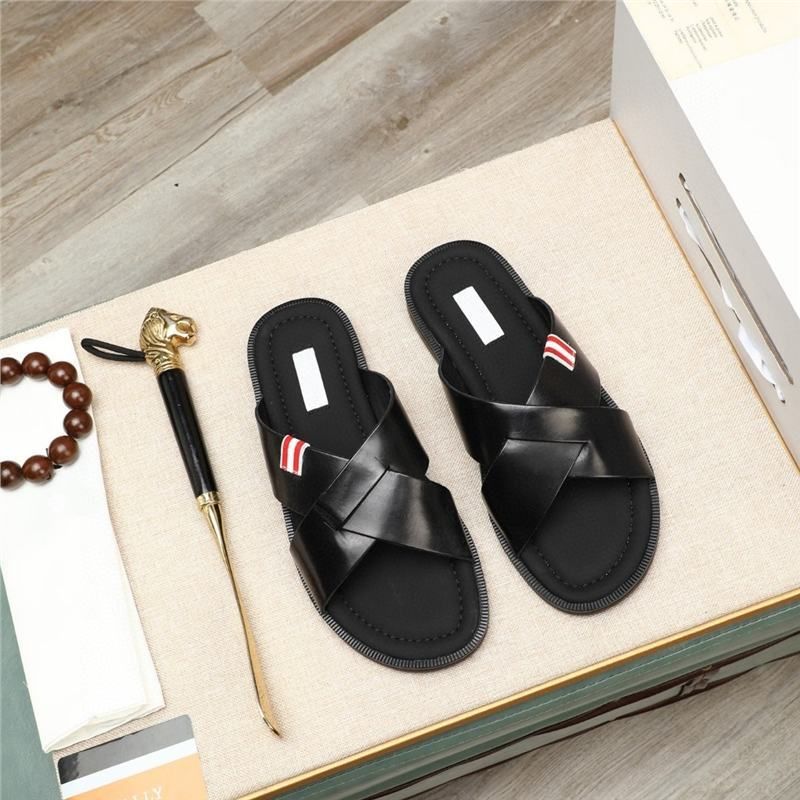 Trendy Brand 2025 Summer New Cross Men's Slippers Genuine Leather One-Strap Thick-Soled Versatile Sandals_voghion.com