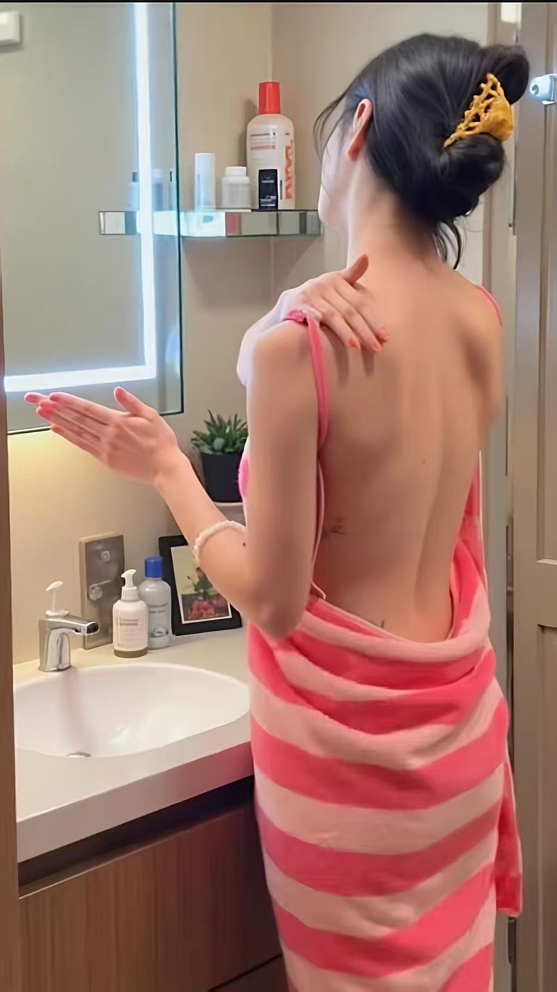 Wearable Bath Towel Style High Value Sling Wearable Bath Skirt Backless Four Seasons Cute Playful Nightdress_voghion.com