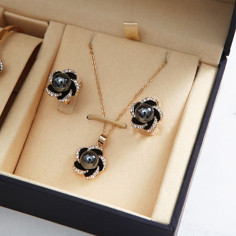Chinese Valentine's Day Gift Korean Style Ins Wind Watch Bracelet For Girls Simple Fashion Wristwatch Five-Piece Set_voghion.com