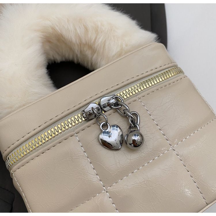 Niche design, personalized plush small square exquisite diamond grid embroidery thread box bag, one shoulder crossbody,_voghion.com