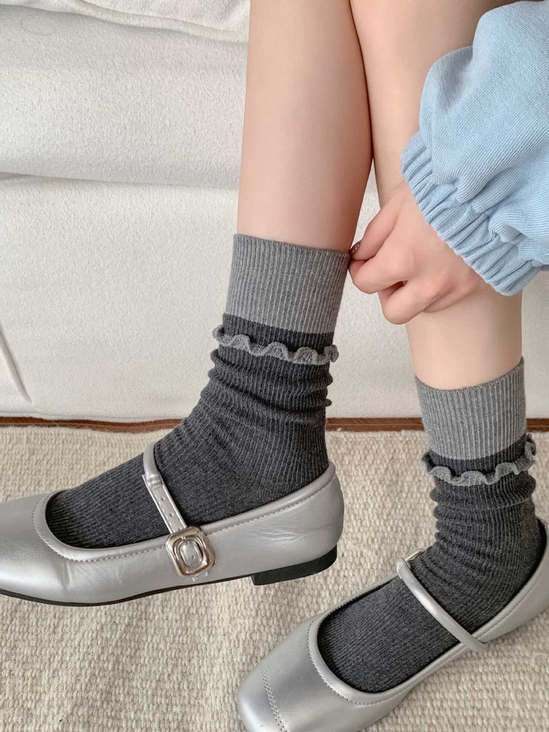 2025 Fall/Winter New Gray Lace Minimalist Contrast-Color Women's Socks_voghion.com