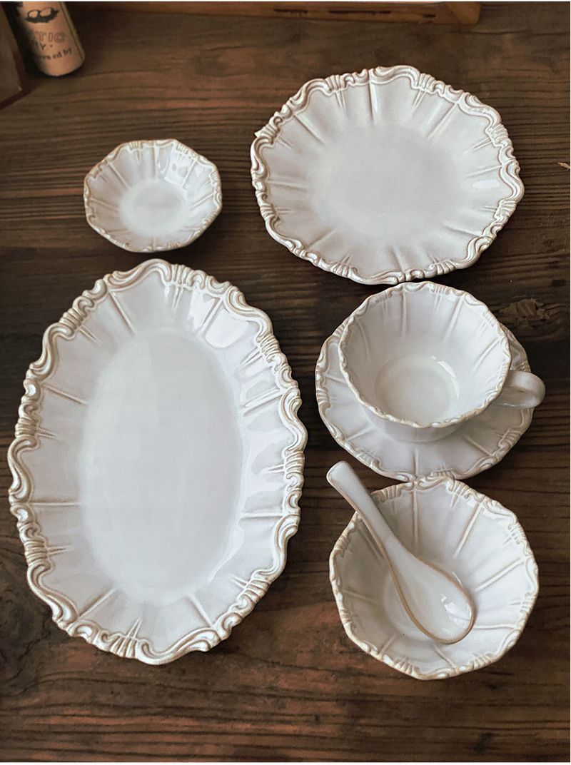 Elegantes Keramikgeschirrset mit Blumenmuster – 12-teiliges Reisschüsseln, Teller und Kaffeetassen im Retro-Stil (mikrowellengeeignet, bleifreie Glasur, für Hotel- und Heimgebrauch)_voghion.com