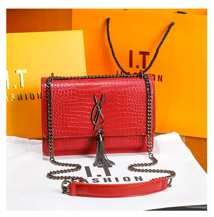 Borsa quadrata piccola a tracolla con catena a tracolla con motivo coccodrillo estivo di nuova moda da donna_voghion.com